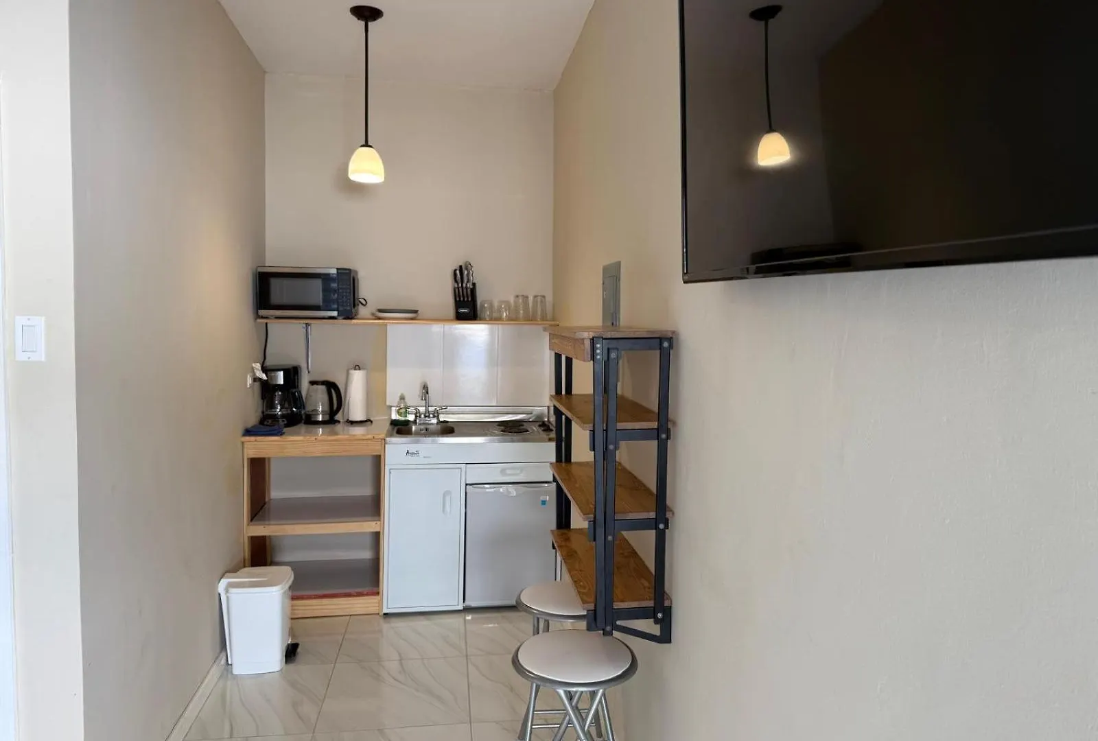 Finn Room - Ferdie'S Place 포트안토니오